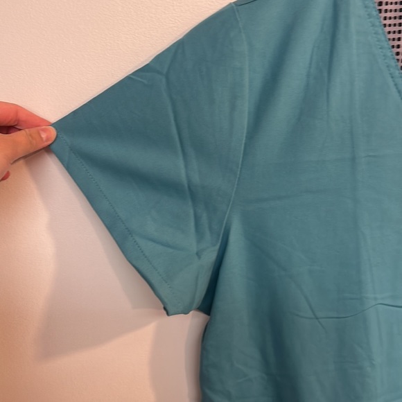 Grey’s Anatomy brand nursing scrub top size XL blue and black color - Picture 3 of 5